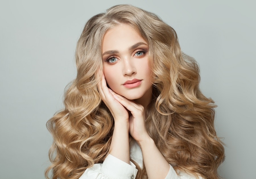 23 Warm Blonde Hair Color Ideas For Ultimate Beach Girl Vibe