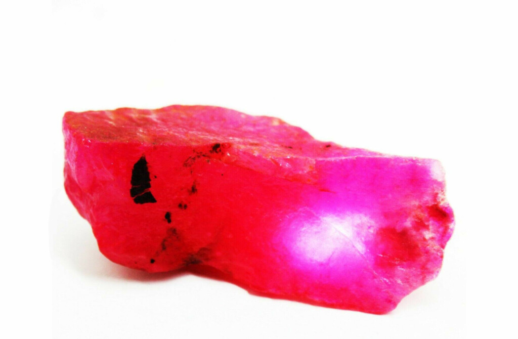 Pink Sapphire Meaning Properties Uses Gemstonist